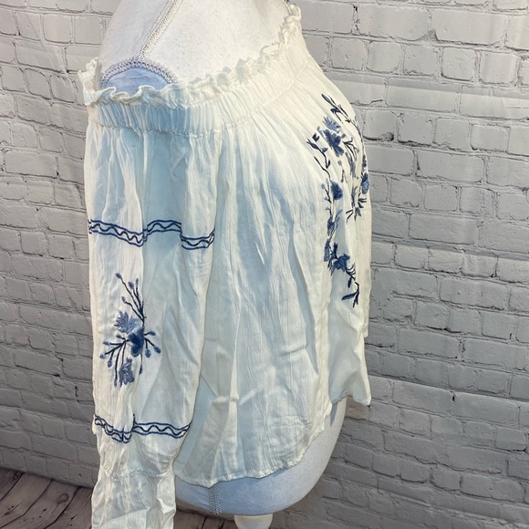 AMERICAN EAGLE OUTFITTERS Floral Off Shoulder Top - Picture 3 of 6